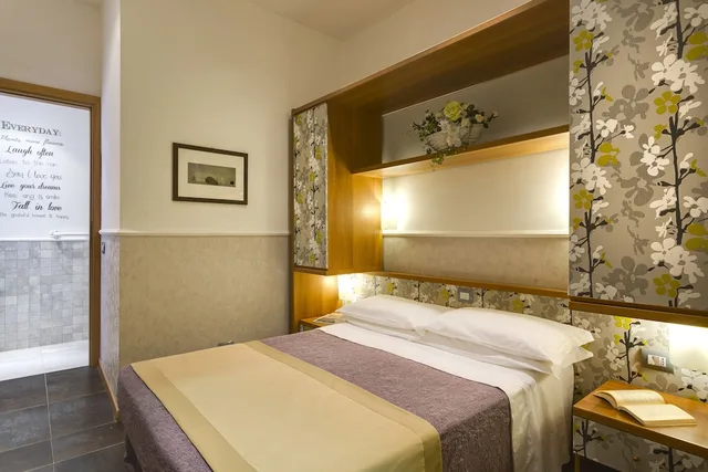 Room, Double Bed, Hotel Marcantonio Rome 4/8