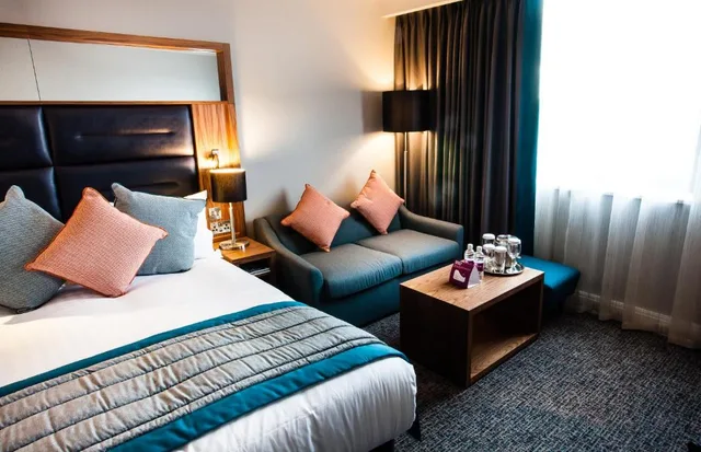 جناح جونيور بسرير كوين مع دخول الصالة، Crowne Plaza Leeds Hotel 3/6