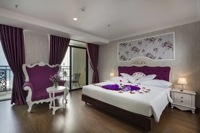 Central, Suite, King Bed، Bonjour Nha Trang Hotel 2/10