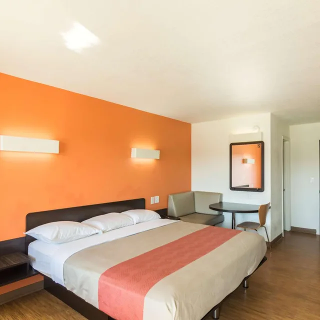 غرفة بسرير كينج لغير المدخنين، Motel6 Wichita Falls, TX - North 9/10