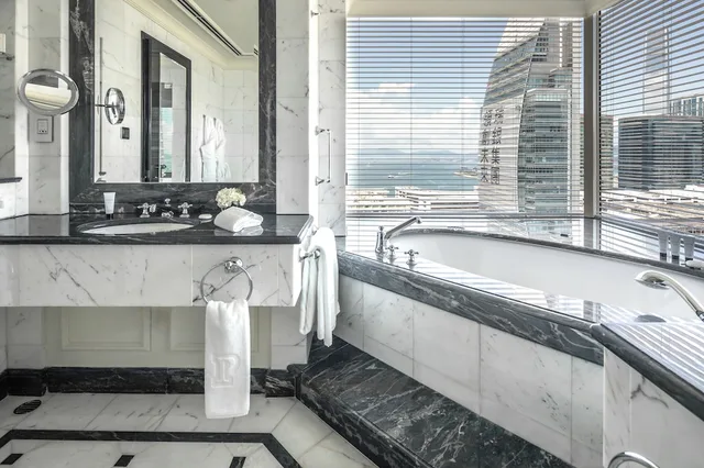 جناح غراند ديلوكس بسرير كينج بإطلالة على المرفأ، The Peninsula Hong Kong 8/10