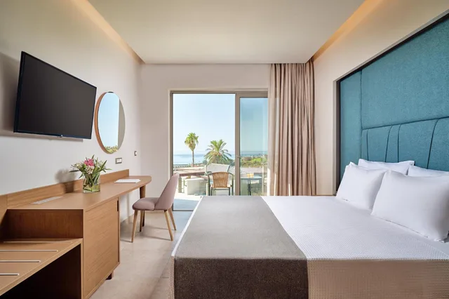 جناح جونيور بإطلالة على البحر، Princess Sun Hotel 1/5