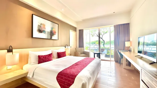 Executive, King Bed, Grand Zuri Bsd City 1/4