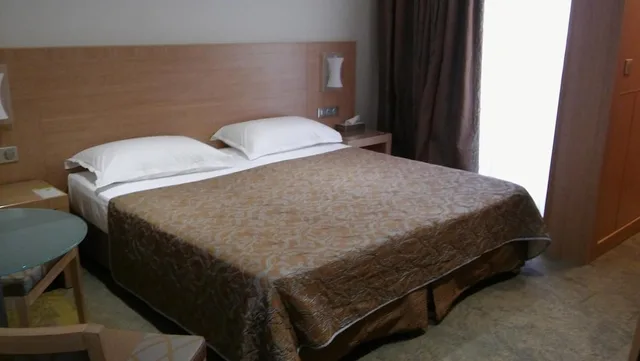 دوبلكس بسرير مزدوج بإطلالة على البحر مع أريكة، Hotel Le Rocher 2/4
