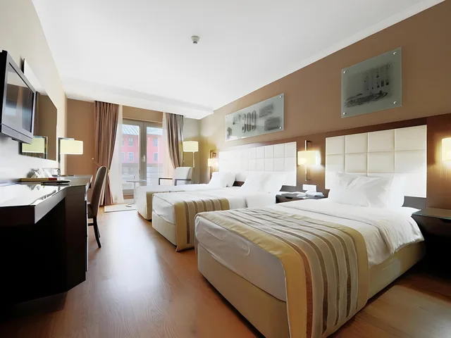 Standard, Triple, Single Bed, Kent Hotel 1/1