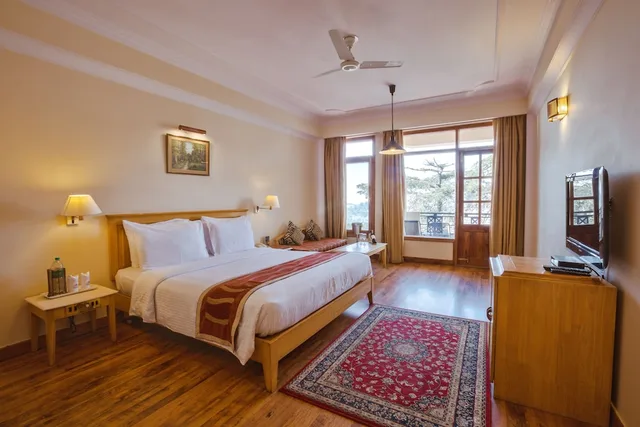 Super, Deluxe, Double Bed, Small Balcony, Bathtub، Willow Banks 5/9