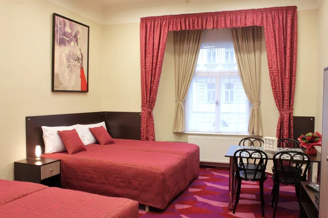 شقة عائلية بسرير كوين وسريرين فرديين بغرفتي نوم، Anyday Apartments 8/10