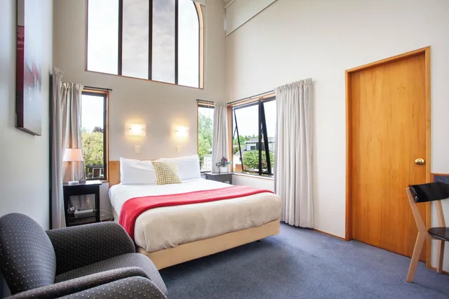 استوديو اقتصادي، Cascades Lakefront Motel 1/4