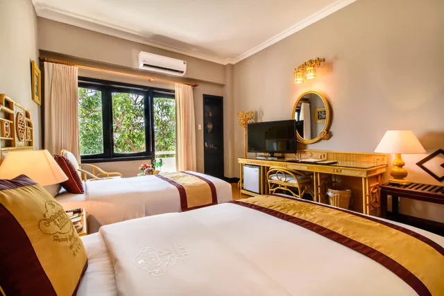 غرفة ديلوكس بسريرين منفصلين بإطلالة على الحديقة، Huong Giang Hotel 10/10