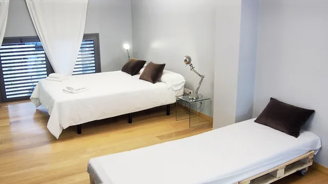 دوبلكس عائلي بشرفة بـ3 غرف نوم في الطابق الأرضي، My Space Barcelona Gracia Pool Terrace Center 9/10