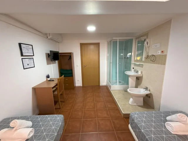 Room, Twin Beds, Shared Bathroom, Hotel Pouso Dos Anjos 10/10