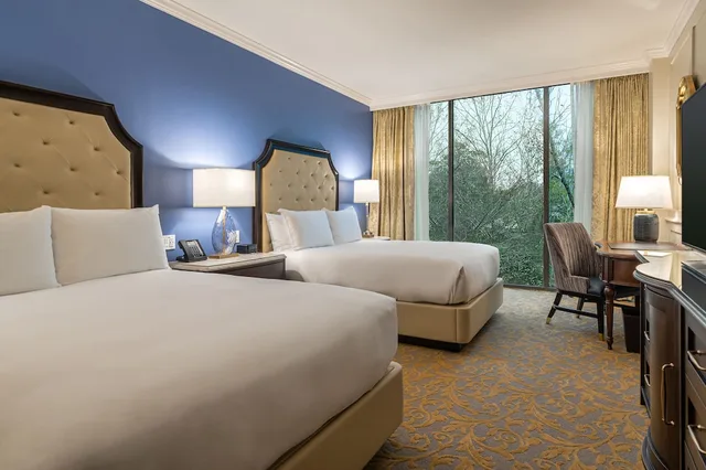 Traditional, 2 Double Beds, Houstonian Hotel Club Spa 1/3