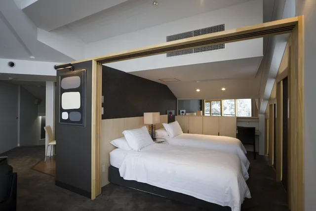 Penthouse, Murphy Bed, Queen Bed، The Ridge Hotel & Apartments 1/1