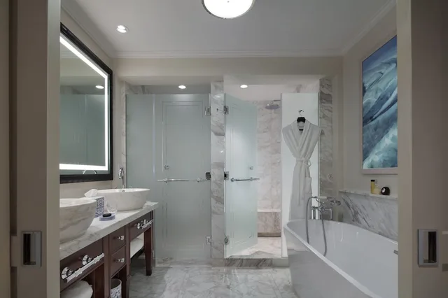 استوديو بسرير كينج بإطلالة على البحر، Rosewood Baha Mar 1/2