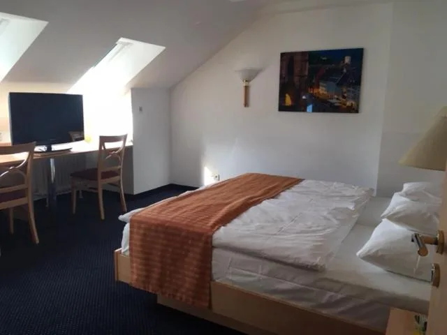 جناح عائلي، Park Hotel Post Freiburg 1/2