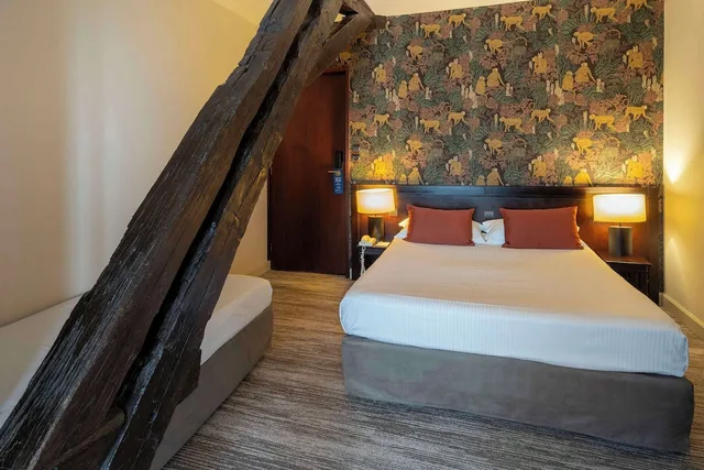 غرفة سوبيريور بسرير كوين وسرير فردي بإطلالة على الحديقة، Best Western De Diane 1/4