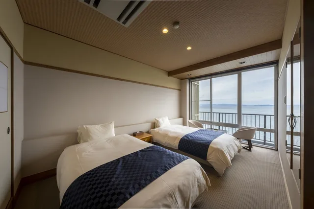 غرفة يابانية غربية بسريرين منفصلين، Awajishima Kanko Hotel 1/6