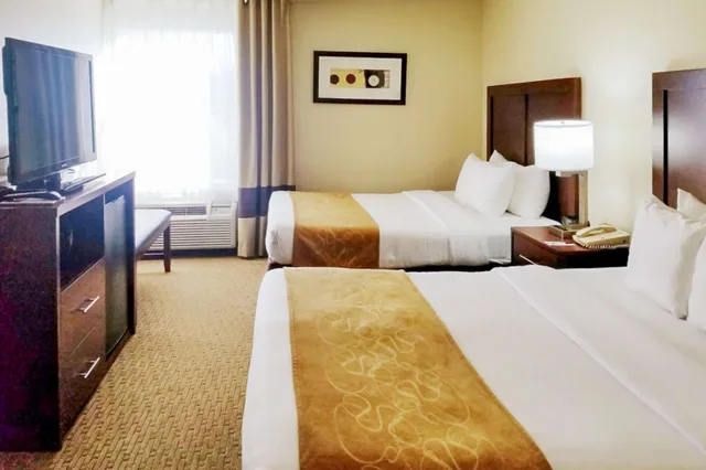 جناح بسريرين كوين مع أريكة، Quality Suites Irving-Las Colinas 1/9