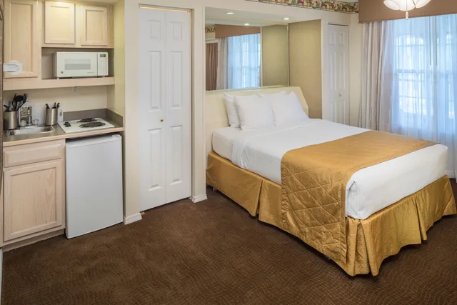 جناح بغرفتي نوم، The Suites At Fall Creek 3/6