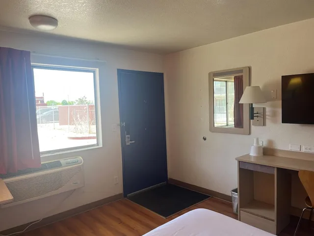 غرفة قياسية بسرير كوين لذوي الإعاقة، Motel6 Fort Collins, CO 6/10