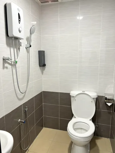 غرفة ثلاثية مفردة، Quee Hotel 2/4