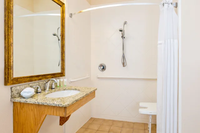جناح بسريرين كينج بغرفتي نوم بمطبخ لذوي الإعاقة، STAYBRIDGE SUITES BROWNSVILLE 3/3