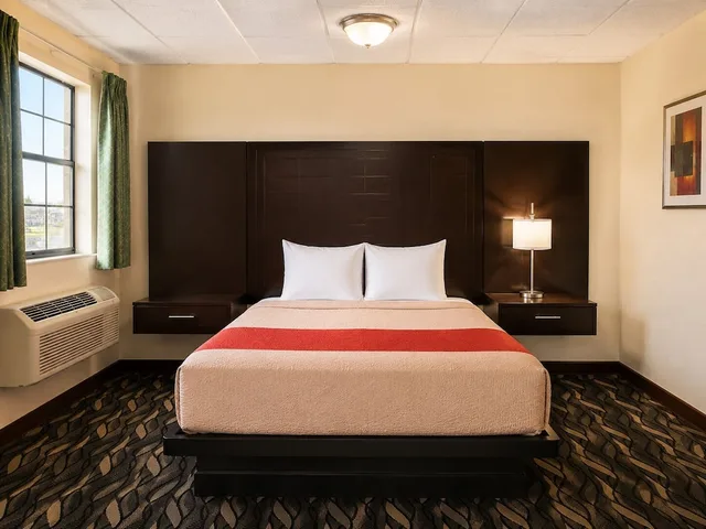 شقة كومفورت بسريرين كوين بغرفة نوم واحدة، Extended Stay Snyder 9/10