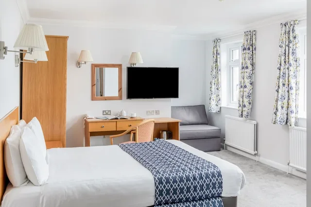 غرفة عائلية بسرير كوين مع أريكة، Kilbirnie Hotel 2/5