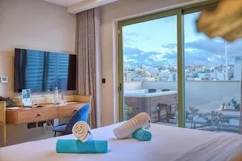 غرفة فاخرة بسرير مزدوج، DOMS BOUTIQUE LIVING 1/1