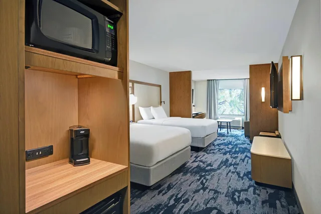 suite, multiple beds، Fairfield Inn & Suites by Marriott Mansfield 7/7