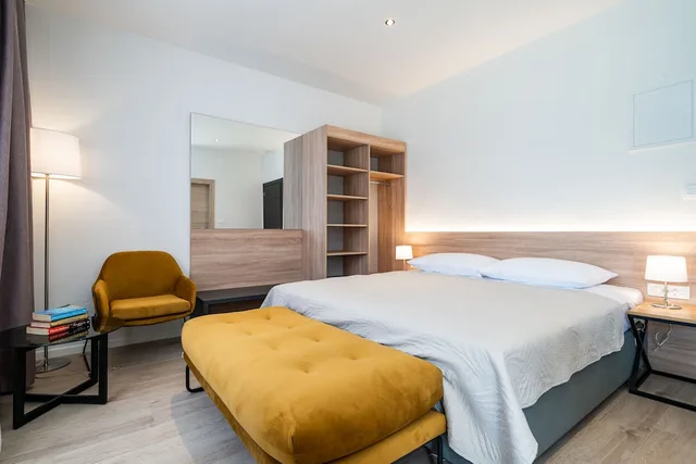 استوديو بسرير مزدوج بشرفة، Bacan Serviced Apartments 4/8