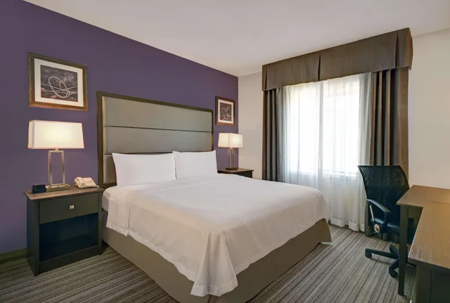 غرفة بسرير كوين لذوي الإعاقة، Homewood Suites by Hilton Eatontown 1/2