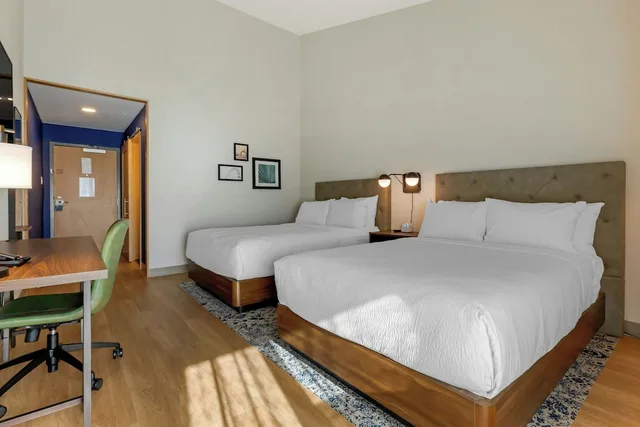 غرفة ديلوكس بسريرين كوين بإطلالة على النهر بشرفة، Four Points By Sheraton Myrtle Beach 4/10