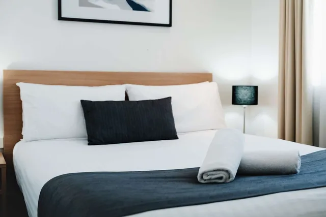 غرفة بسرير كوين وسرير فردي لذوي الإعاقة، Best Western Tuscany On Tor Motor Inn 2/3