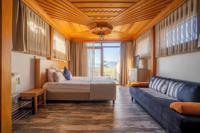 لوفت بانورامي بسرير كينج، Villa Marine Apart Hotel 2/3