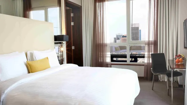 Centro, Queen Bed, High Floor، سنترو كورنيش الخبر من روتانا(Centro Corniche Al Khobar By Rotana) 2/5