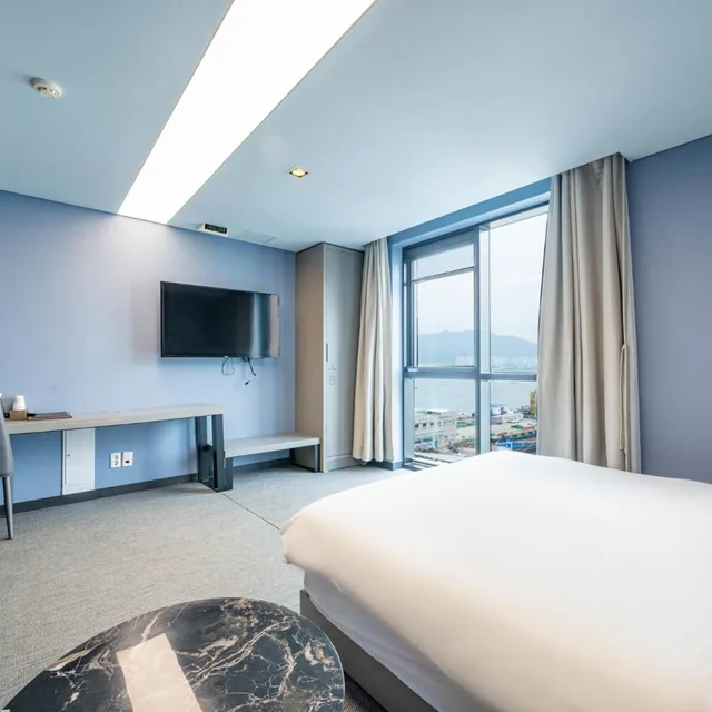 غرفة بسرير مزدوج بإطلالة على البحر، Louis Boutique Hotel 2/10