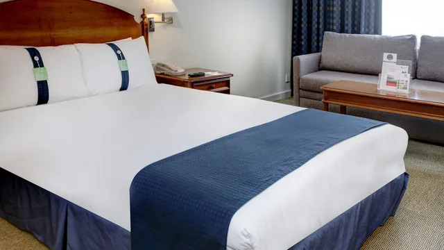 غرفة بريميوم بسرير كينج، Holiday Inn Aylesbury 1/8