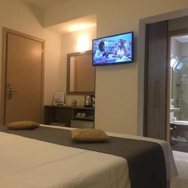 Room, Double or Twin Bed, Voula Hotel 7/10