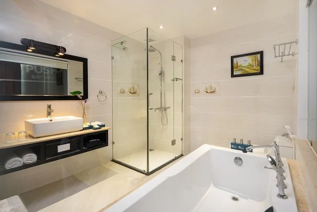 Senior, Deluxe, Queen Bed، The Sailing Bay Beach Resort 6/8