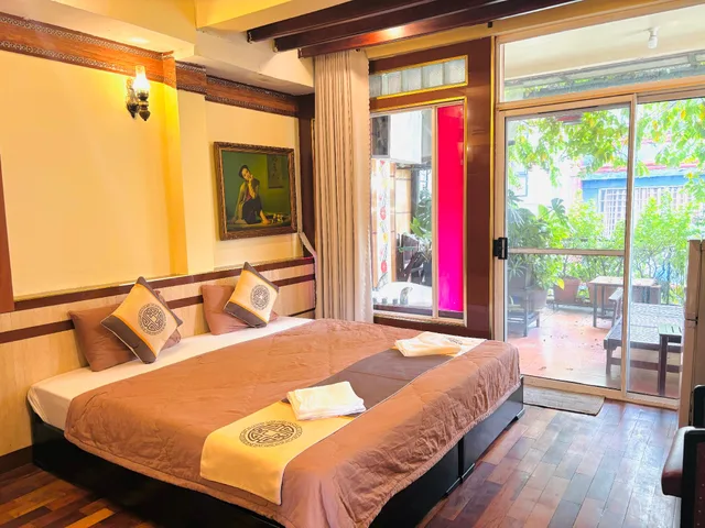 Deluxe, King and Queen Bed, Bi Saigon Hotel 1/1