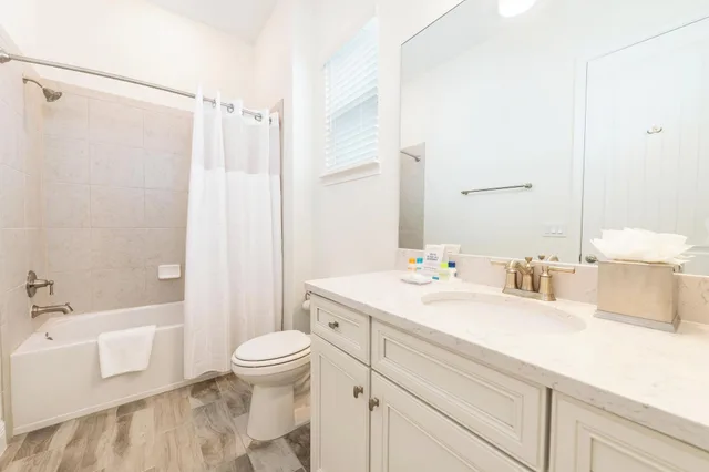 3 Bedrooms, Elite, Cottage, Margaritaville Cottages Orlando with H2O Waterpark by Rentyl 4/5