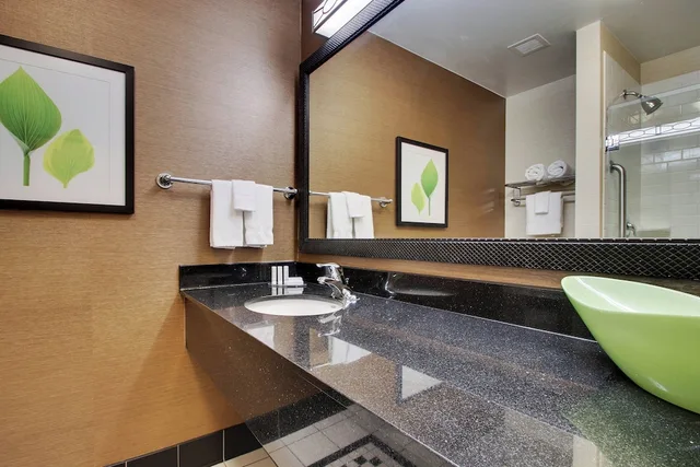 استوديو بسرير كينج مع أريكة لذوي الإعاقة، Fairfield Inn Suites By Marriott Ottawa Starved Rock Area 5/6