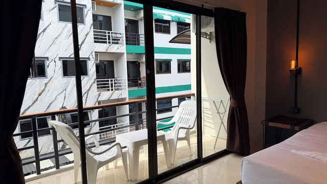 لوفت بسرير كينج، Dfeel Hostel 10/10