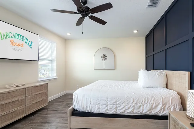 Deluxe, Town House, Quadruple, 1 King and 2 Queen Beds, Single Bed, Sofa، Margaritaville Cottages Orlando 1/4
