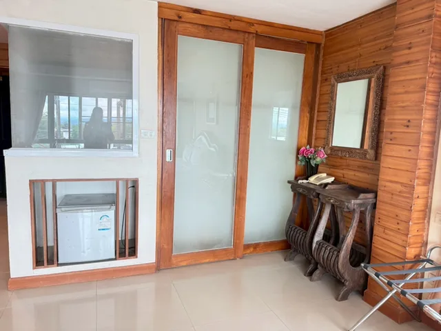 Connecting, Maekhong Delta Boutique Hotel 4/4