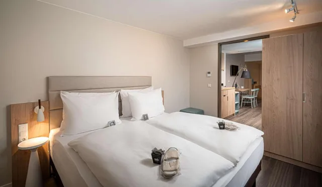 Deluxe, Apartment, elaya hotel oberhausen, Trademark by Wyndham 1/2