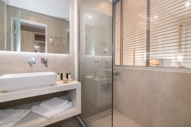 Deluxe, VenusHotel and Suites 6/6