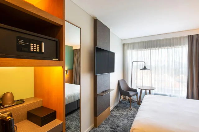 غرفة بسرير كوين، Holiday Inn Express And Suites Queenstown 6/9