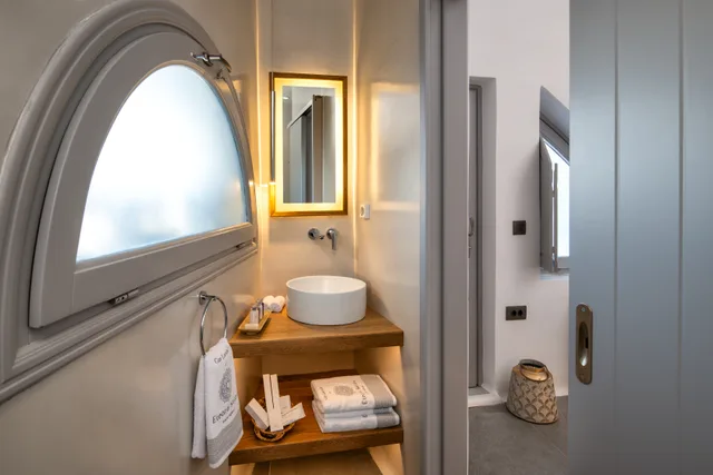 جناح غراند بمسبح خاص، Eteoro Suites 2/2